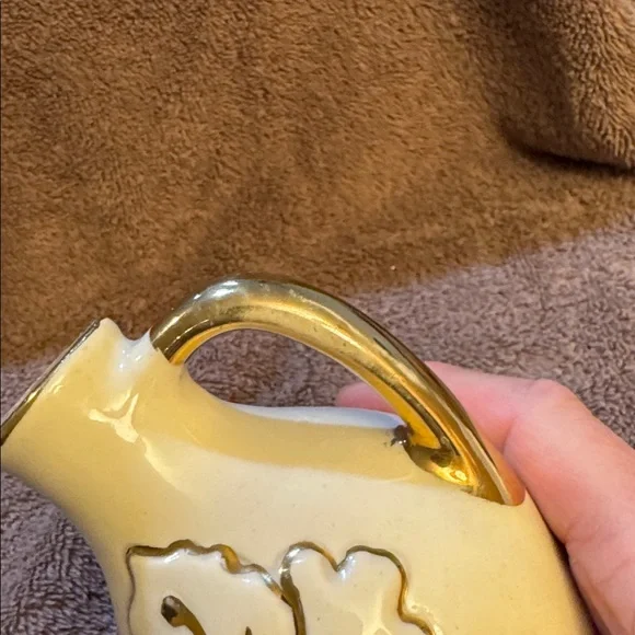 Old Collectable Clay Cream Colored Jug Vase - Picture 3 of 12